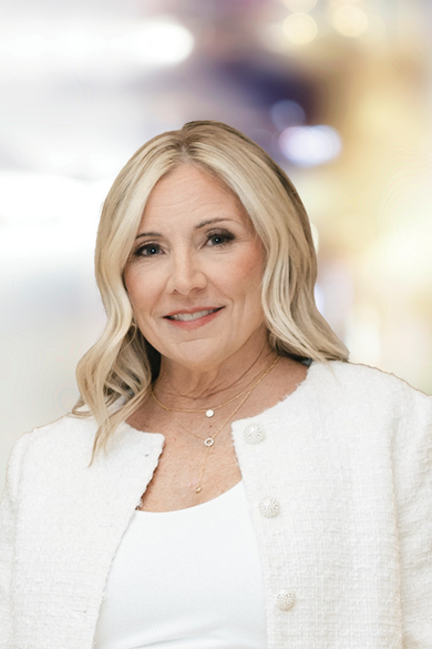 Portrait of Lisa Dickey, REALTOR® | ABR® | NRLUX | CREN.